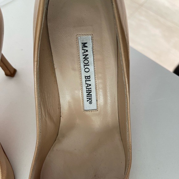Manolo Blahnik Neutral heels - Picture 5 of 9
